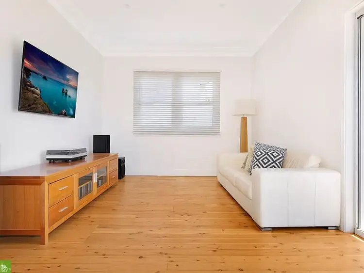 Fifth view of Homely house listing, 1/9 Figtree Crescent, Figtree NSW 2525