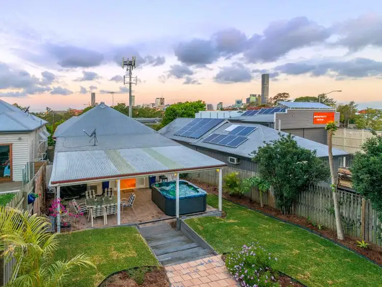 Second view of Homely house listing, 2 Lower Clifton Terrace, Red Hill QLD 4059