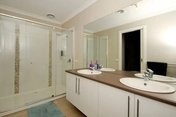 Fifth view of Homely house listing, 14 Copernicus Circuit, Cranbourne West VIC 3977