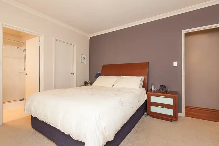 Seventh view of Homely house listing, 5A Frobisher Avenue, Sorrento WA 6020