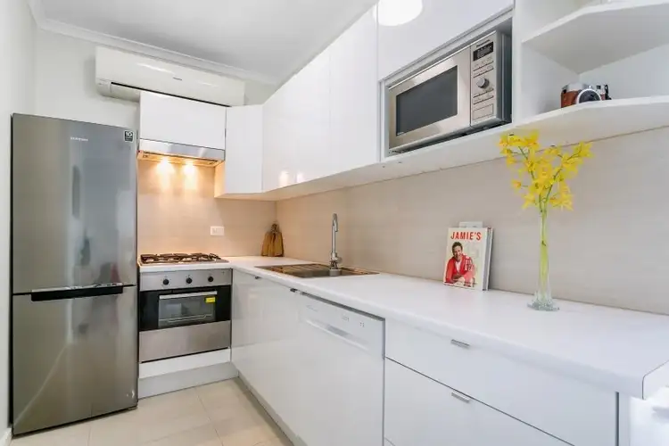 1/23 Military Road, West Beach SA 5024