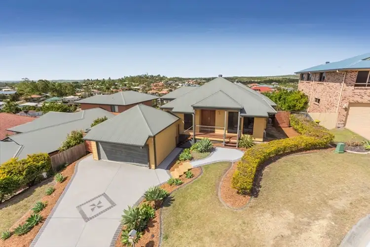 11 Emanual Court, Eatons Hill QLD 4037