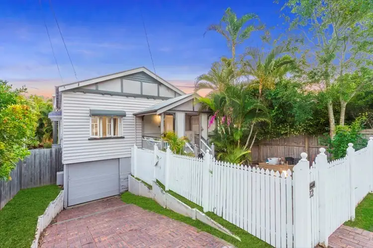 22 Dennis Street, Grange QLD 4051