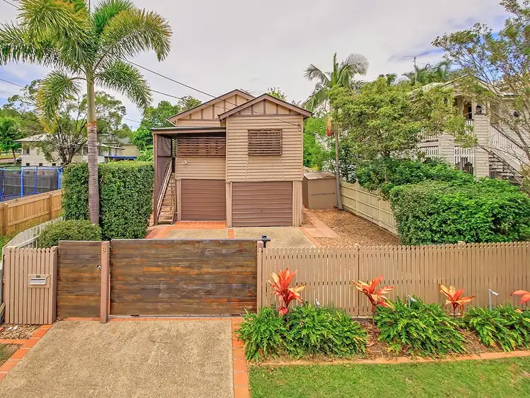 6 Trundle Street, Coorparoo QLD 4151