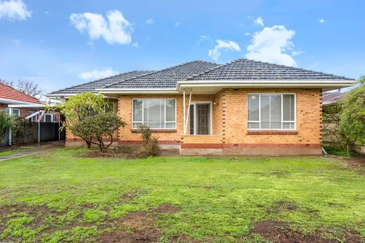 7 Russ Avenue, Seaton SA 5023