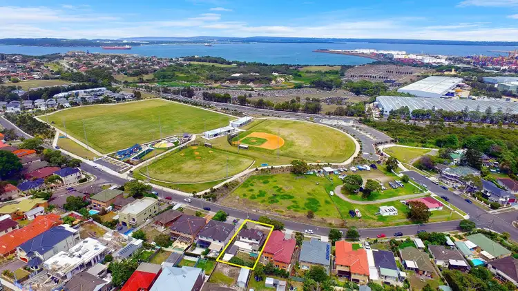 Second view of Homely house listing, 17 Hastings Avenue, Chifley NSW 2036