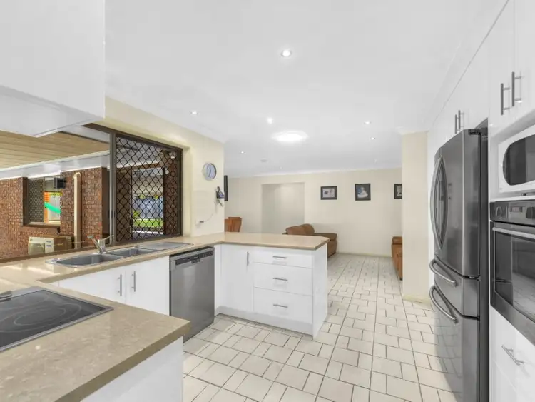 Fifth view of Homely house listing, 3 Stevenson Court, Carindale QLD 4152