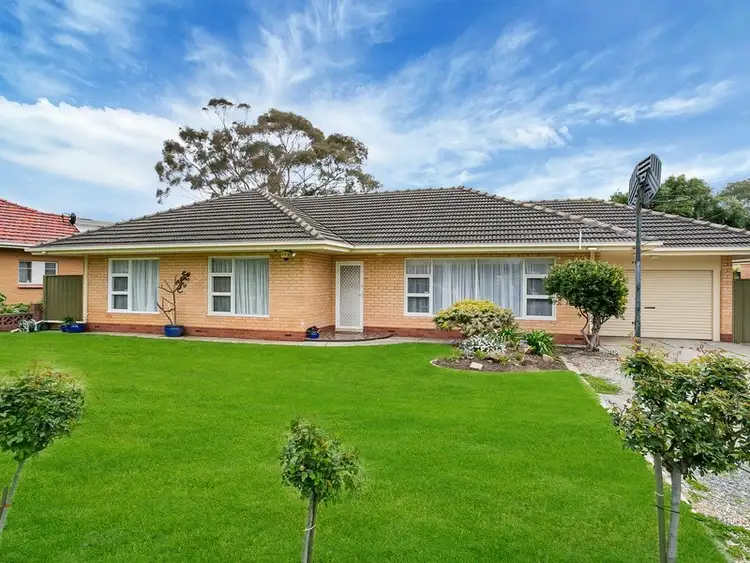 15 Huntington Avenue, Fulham SA 5024