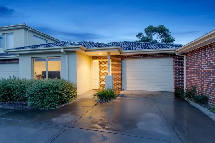 8/30 Gairloch Drive, Frankston VIC 3199