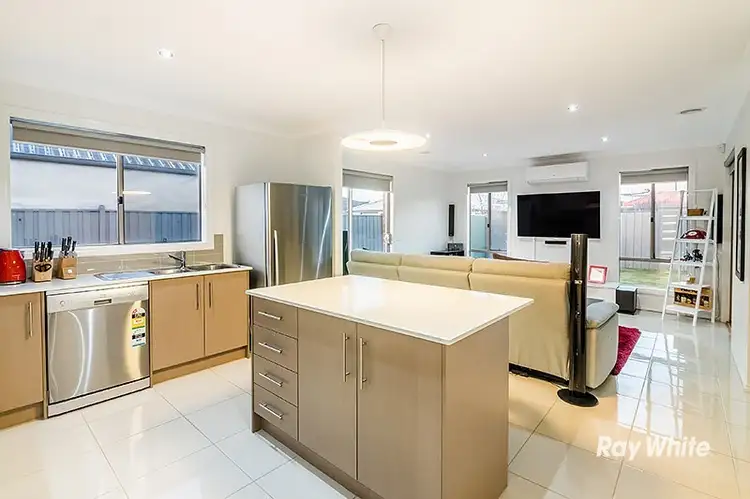 Fourth view of Homely house listing, 21 Valencia Circuit, Cranbourne VIC 3977