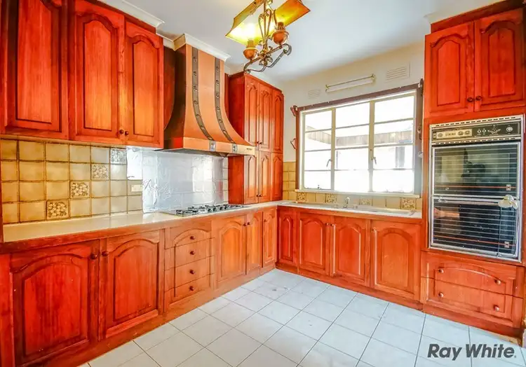 22 View Street, St Albans VIC 3021