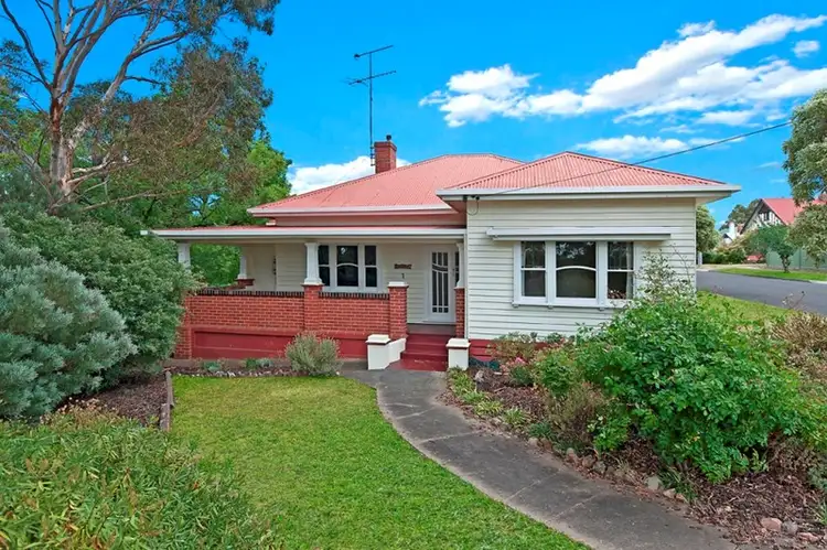 1 Thompson Street, Hamilton VIC 3300
