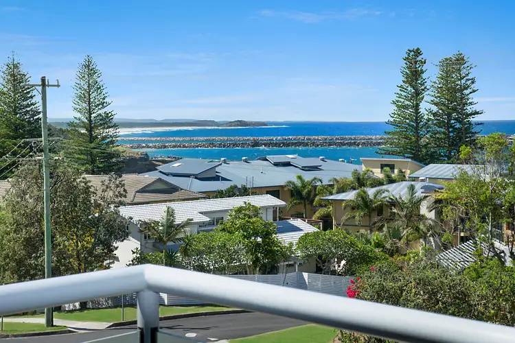 2/37 Clarence Street, Yamba NSW 2464