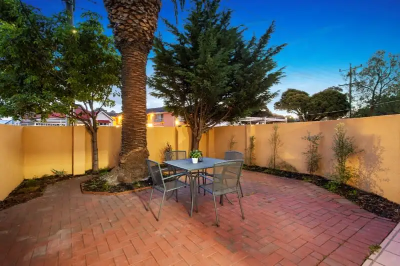 Main view of Homely apartment listing, 1/11 Rosstown Road, Carnegie VIC 3163