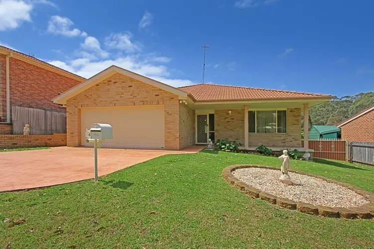 4 Wentworth Avenue, Sunshine Bay NSW 2536