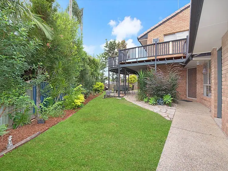 Fourth view of Homely house listing, 2 Lorinya Court, Battery Hill QLD 4551