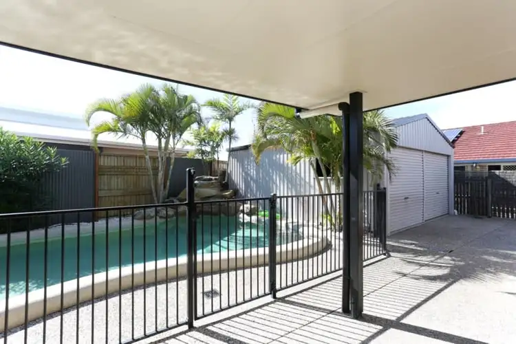 Fifth view of Homely house listing, 2 Leura Court, Glenella QLD 4740