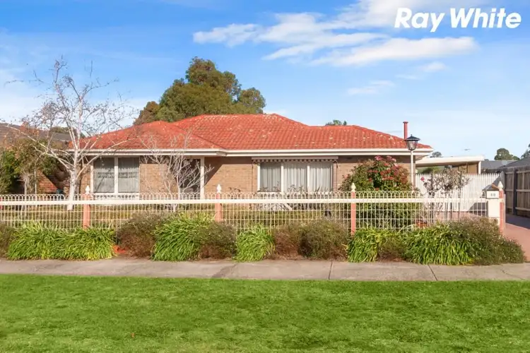 49 Howey Road, Pakenham VIC 3810