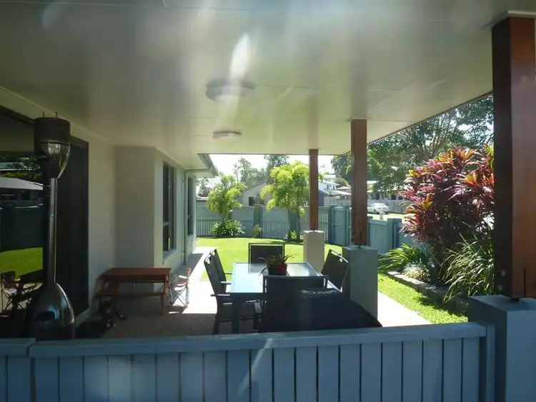 5A Eva Parade, Glenella QLD 4740