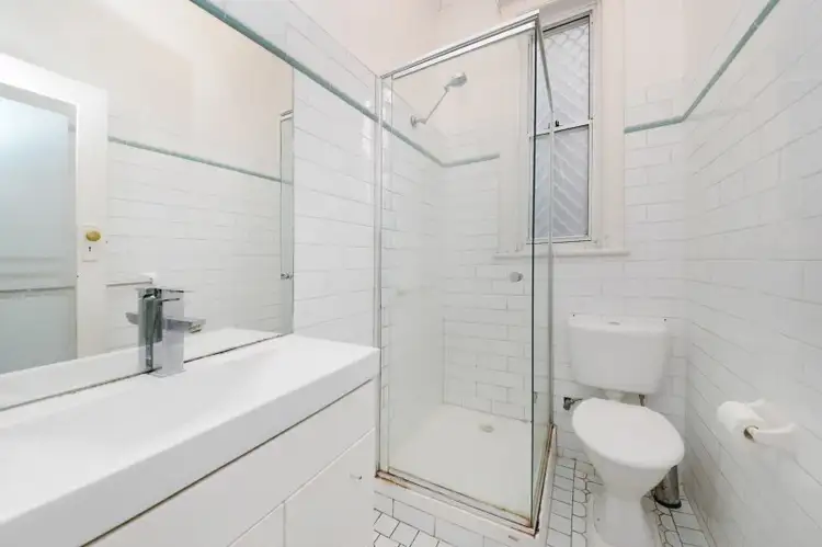 Third view of Homely apartment listing, 3A/322 Victoria Street, Darlinghurst NSW 2010