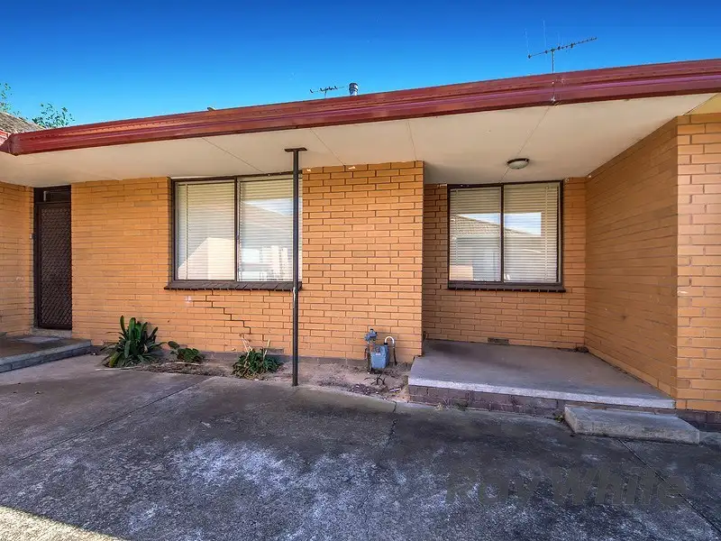 Main view of Homely unit listing, 4/37A West Esplanade, St Albans VIC 3021