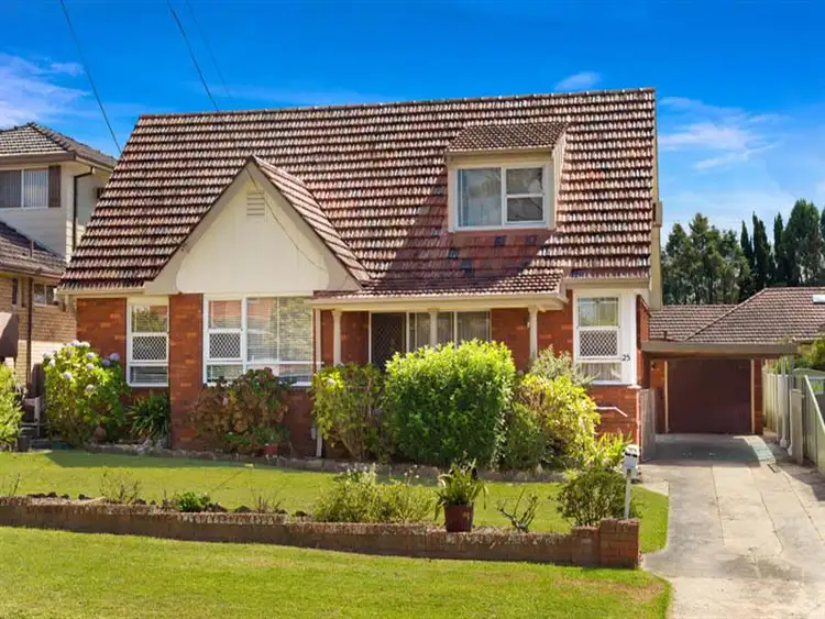 25 Silverwater Crescent, Miranda NSW 2228