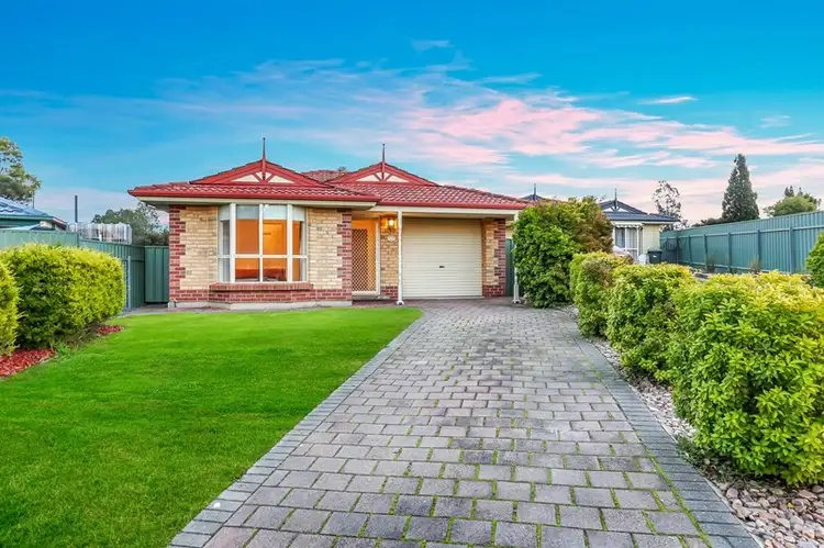 30 Hinkler Crescent, Modbury Heights SA 5092