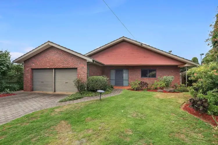 3 Aringa Avenue, Highton VIC 3216