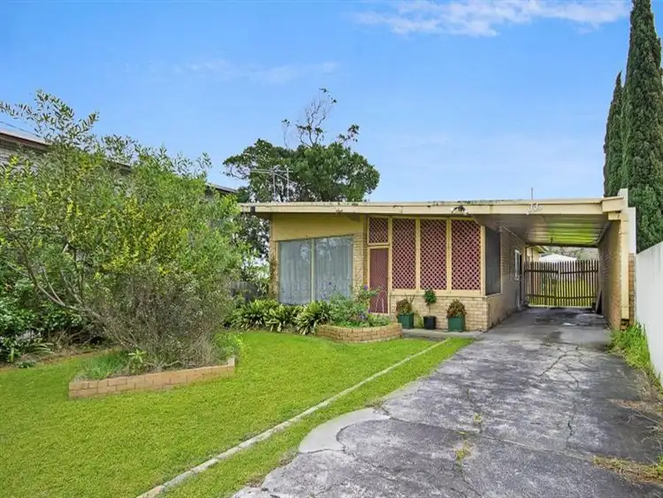 33 McIndoe Parade, Parkdale VIC 3195