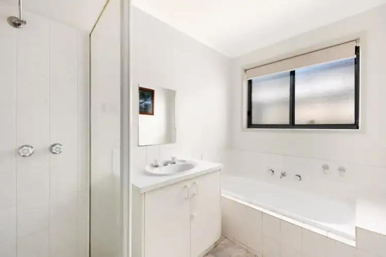 Fourth view of Homely house listing, 16 Market Court, Skye VIC 3977