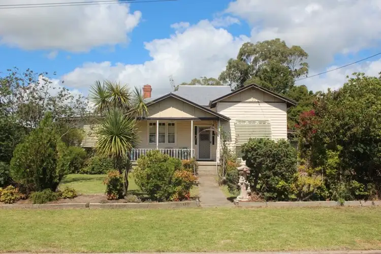69 Wood Street, Tenterfield NSW 2372