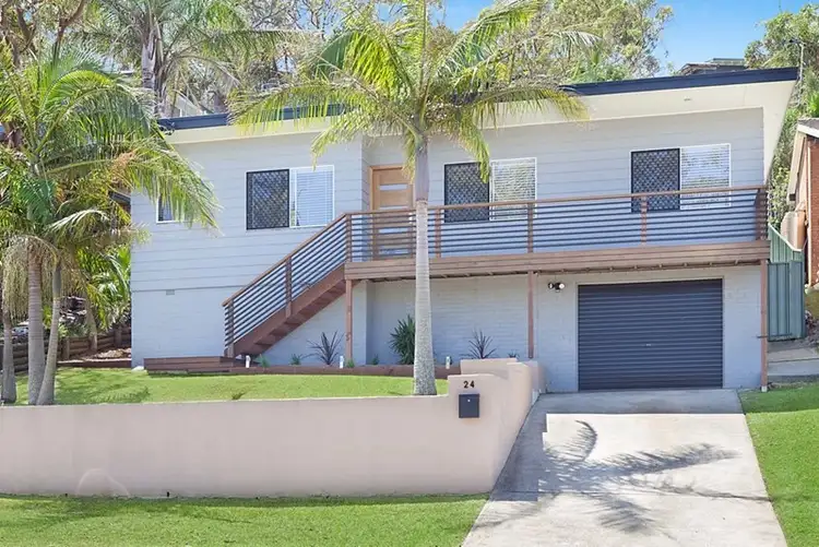 24 Valley View Road, Bateau Bay NSW 2261