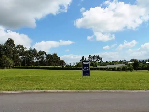 Second view of Homely land listing, 8 Huntingdon Court, Drouin VIC 3818