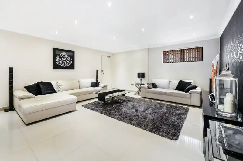 Main view of Homely unit listing, 30/7-13 Melanie Street, Bankstown NSW 2200