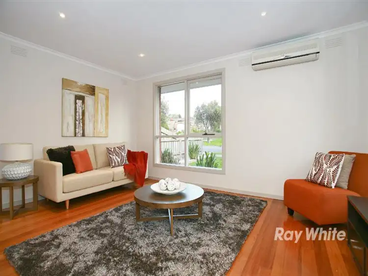 Second view of Homely house listing, 5 Eddington Place, Endeavour Hills VIC 3802