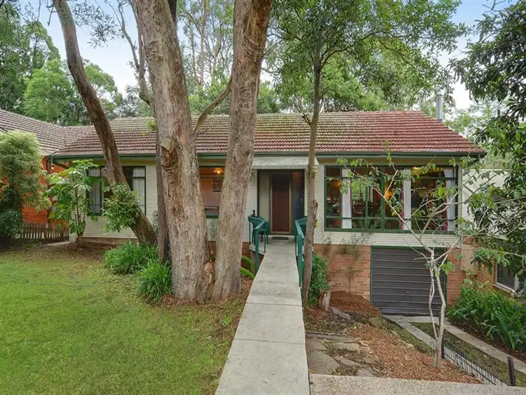 39 Woodbine Avenue, Normanhurst NSW 2076