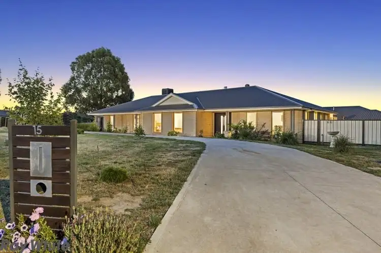 15 Francis Close, Romsey VIC 3434