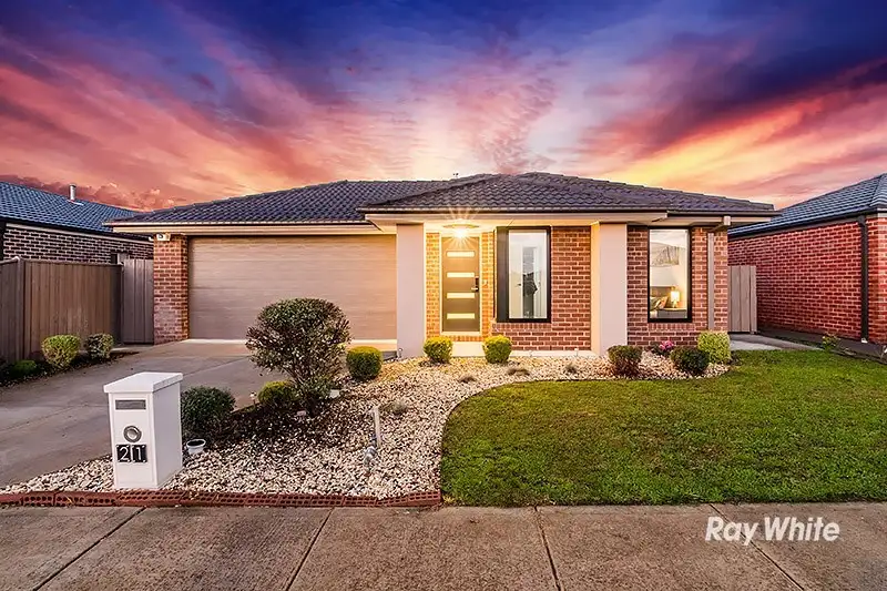 Main view of Homely house listing, 21 Valencia Circuit, Cranbourne VIC 3977