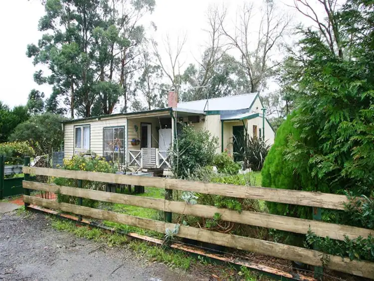 110 Station Road, Wesburn VIC 3799
