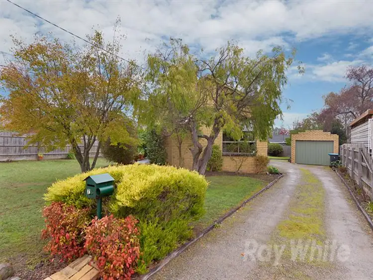 70 Bursaria Avenue, Ferntree Gully VIC 3156