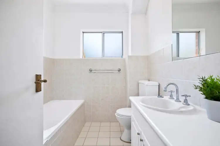 Fifth view of Homely apartment listing, 17/27A Eaton Street, Neutral Bay NSW 2089