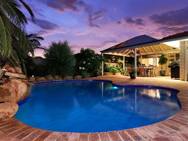4 Earnshaw Loop, Leeming WA 6149