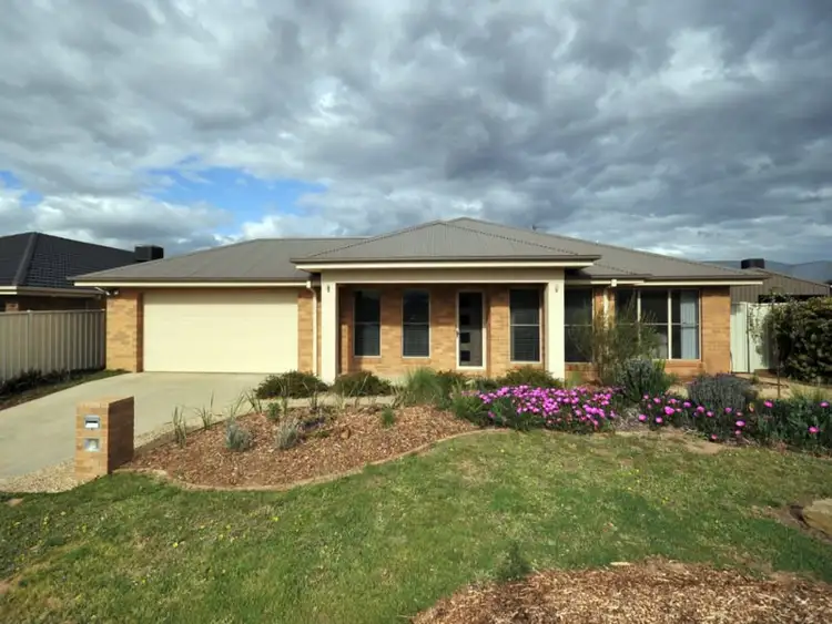 3 Summer Lane, Epsom VIC 3551