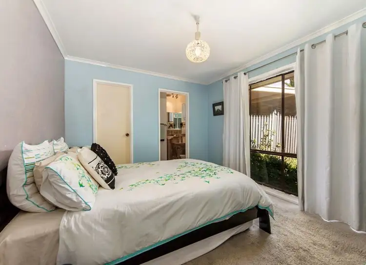 Seventh view of Homely house listing, 8 Cavell Close, St Albans VIC 3021