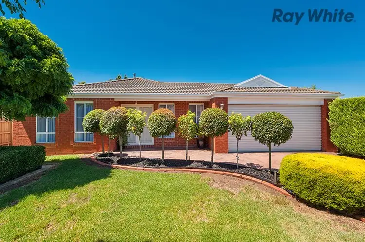 19 Honeysuckle Avenue, Hillside VIC 3037