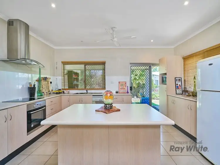 14 Beagle Close, Bentley Park QLD 4869