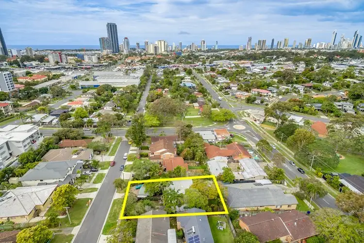 60 Falconer Street, Southport QLD 4215