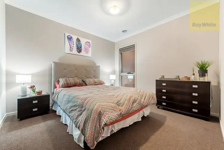 Seventh view of Homely house listing, 289 Brookfield Boulevard, Craigieburn VIC 3064