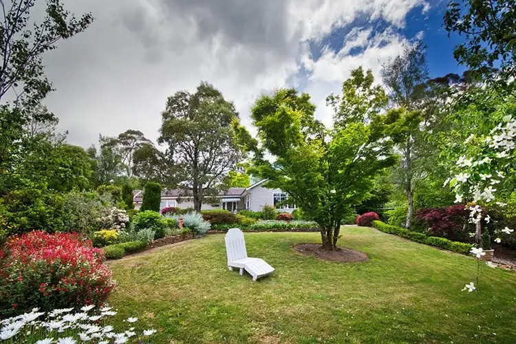 16 Park Avenue, Blackheath NSW 2785