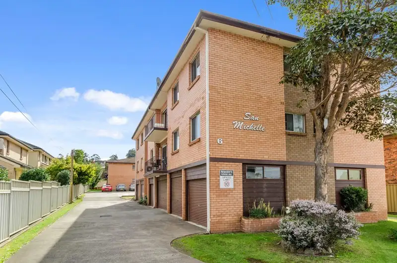 Main view of Homely house listing, 10/6 Mackie Street, Coniston NSW 2500